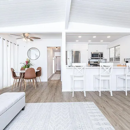 Renovated 2Br W- Oceanview Patio Steps From 40Th St Beach By Beachview Rentals